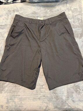 Hang Ten Men's Black Subtle-Stripe Flat Front Shorts